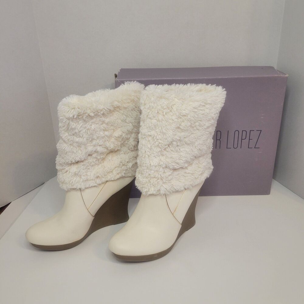 Jennifer‎ Lopez JLNIEVE White Wedge Boots Women’s Size 10M Faux Fur Mid Calf